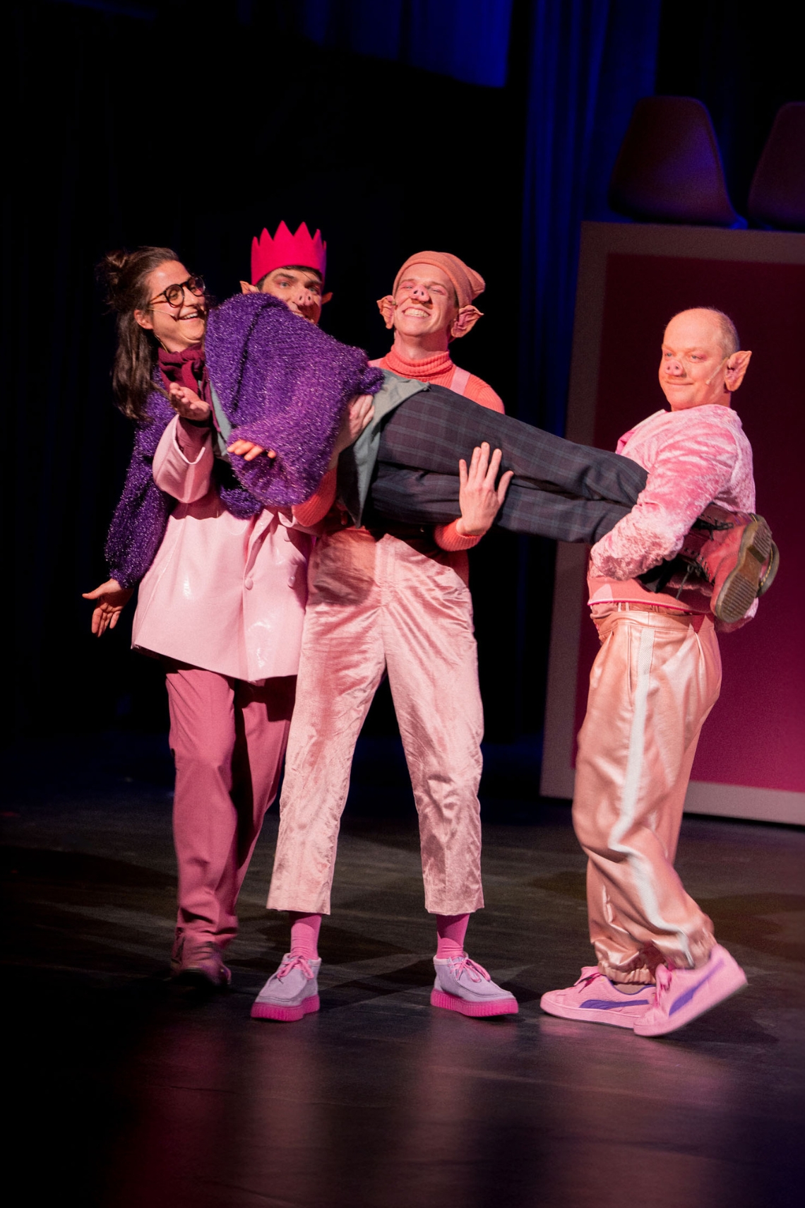 Next Liberty_Kindertheater in Graz_Inszenierungsfoto SCHWEIN GEHABT!(c) Stella