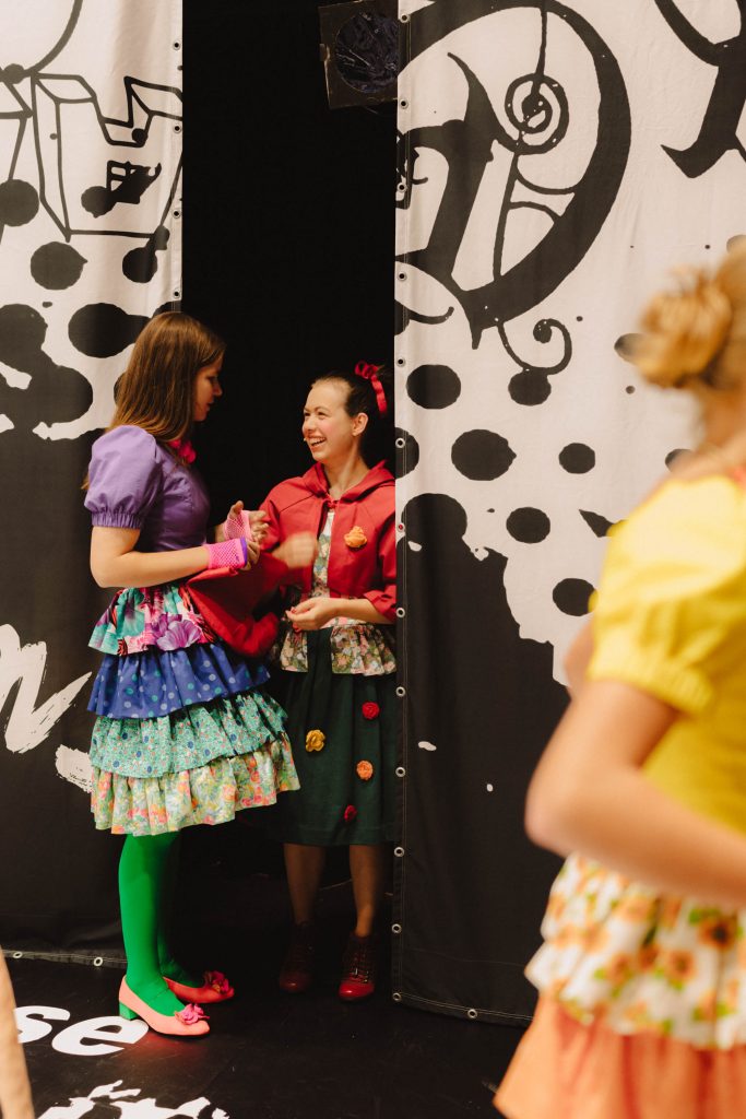 Next Liberty_Kinder- und Jugendtheater in Graz_Mariagrüner Kindertheater-Musical ES WAR EINMAL_Backstagefoto (c) Stella